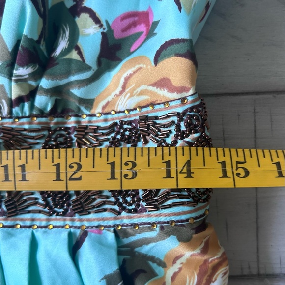 FOREVER21 Floral Peplum Blouse size Medium
#106 - Picture 11 of 13